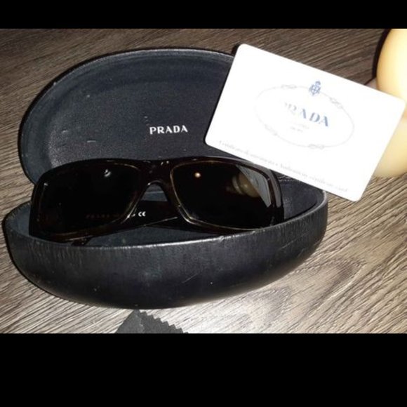 Prada sunglasses - Picture 1 of 4